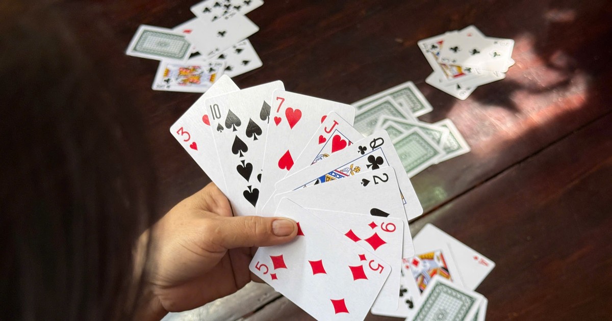 Chơi bài tứ sắc online - Trải nghiệm độc đáo trong thế giới game bài